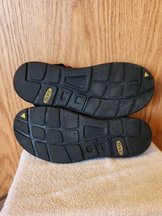 Sandals_&_Flip_Flops